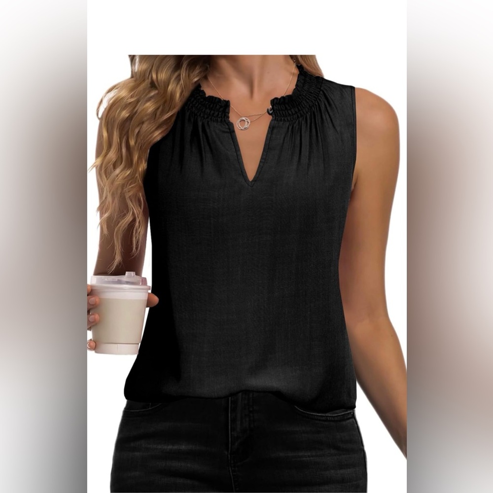 NWT BLENCOT Tank Top for Women  Smocked V Neck Sleeveless Camisole Blouses